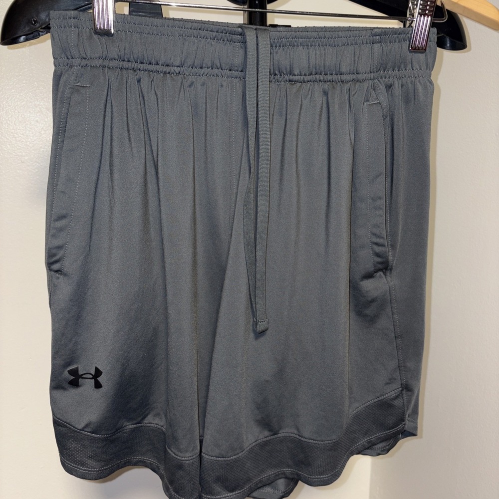 Under Armour Boy's  Blue Elastic Waist Pull-On Drawstring Gym Shorts‎ Size YLG